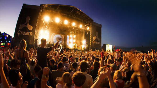 BBC Radio 1 at Creamfields 2011-09-03 with Danny Byrd, Caspa, Magnetic Man, MistaJam and Crissy Criss