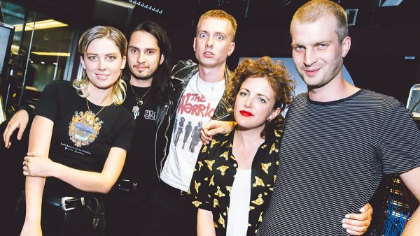 Annie Mac 2017-08-14 Wolf Alice deliver a new song